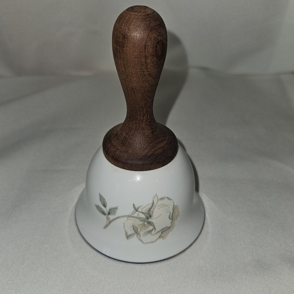Hand Painted Schmidt Dinner Bell - Picture 1 of 5